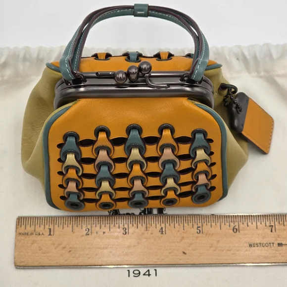 š„RAREš„Coach 1941 Double Kisslock Frame 23 W/ Links Goldenrod Multi - Picture 15 of 16